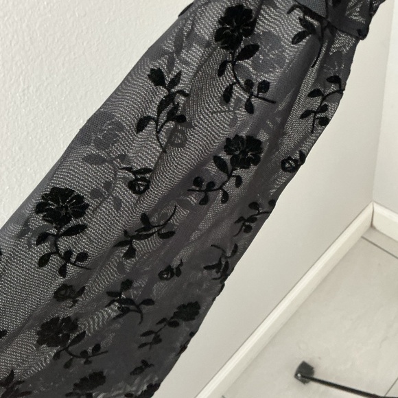 Floerns Black Floral Sheer Blouse - Picture 4 of 12